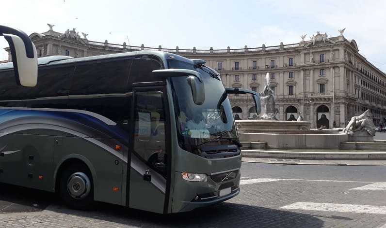 Sicily: Bus rental in Catania in Catania and Italy